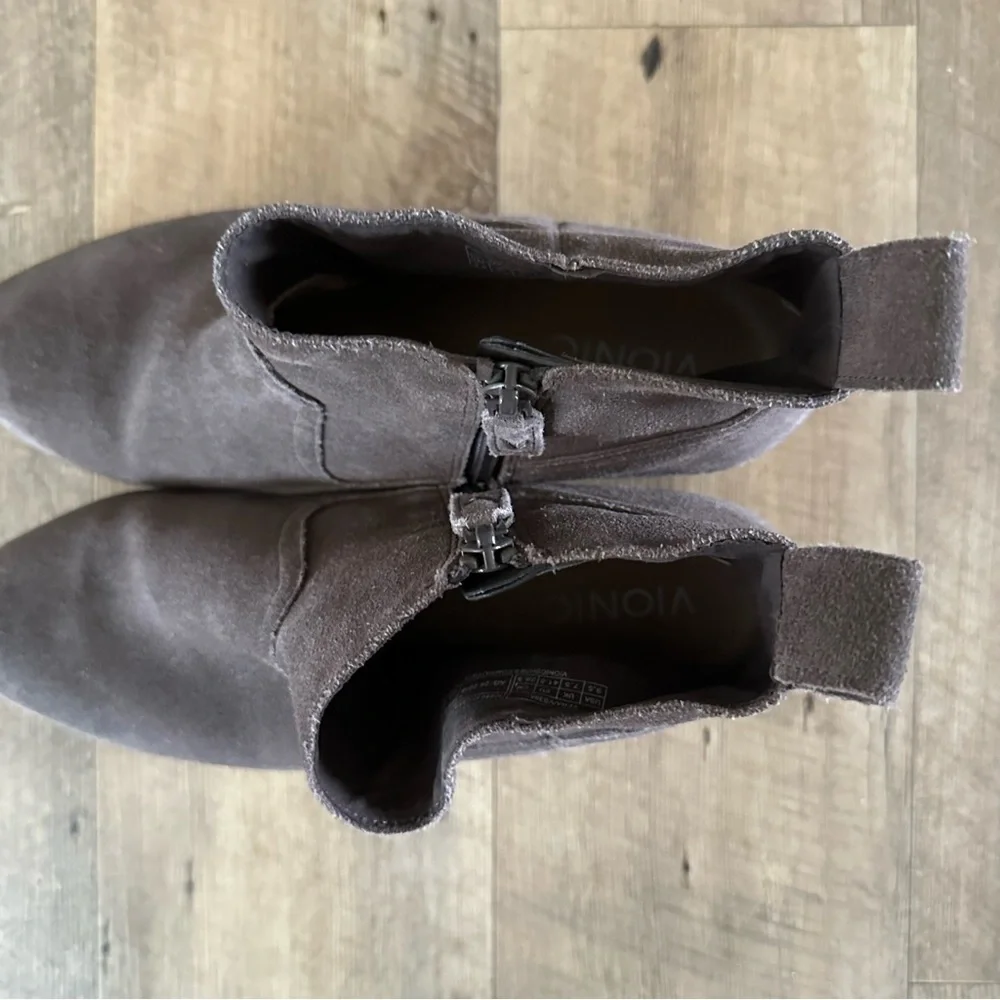 Vionic | Vera Suede Booties